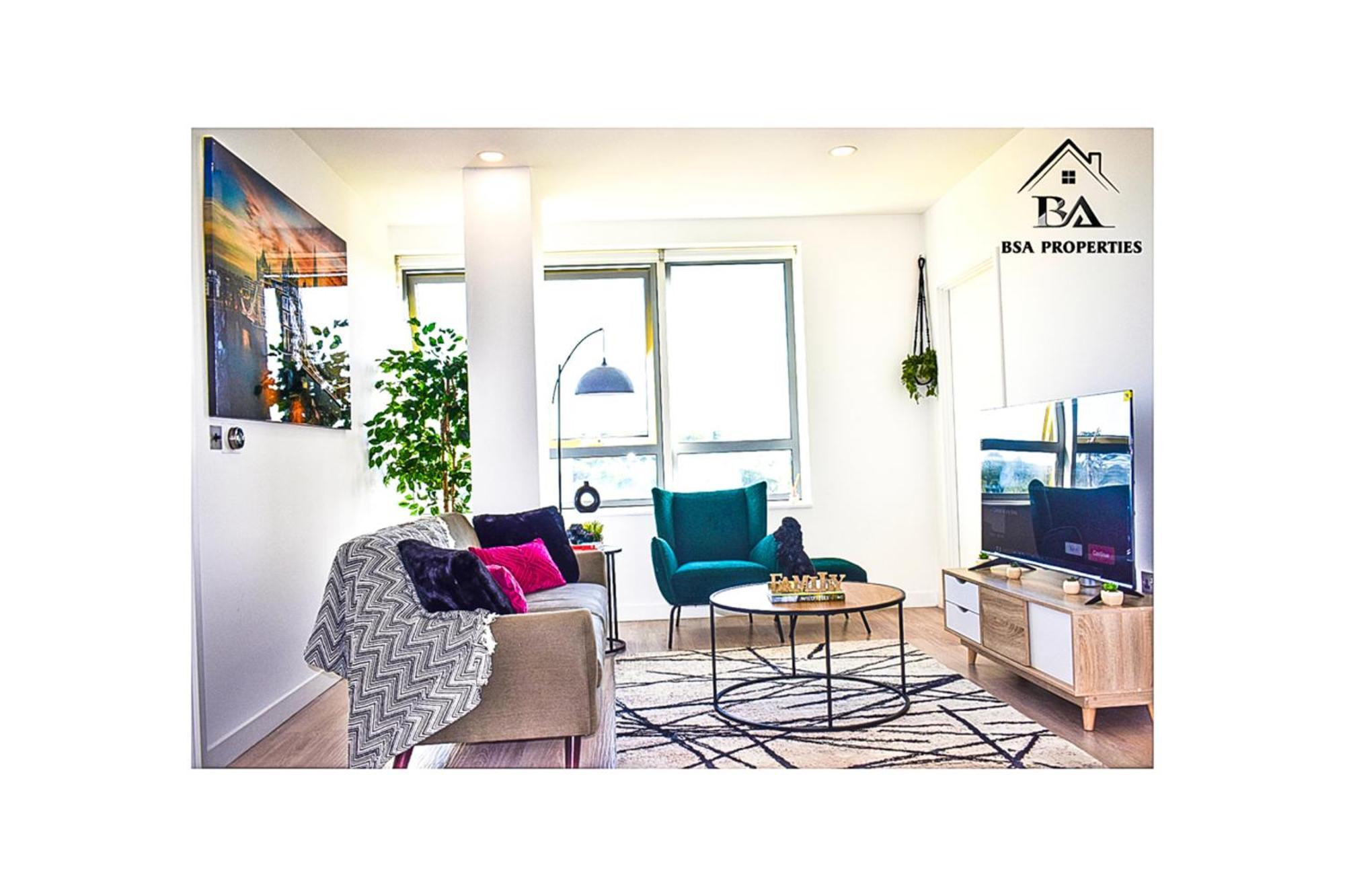 City Centre Ascot Apartment: Pet-Friendly with Free Parking Bracknell Exterior photo