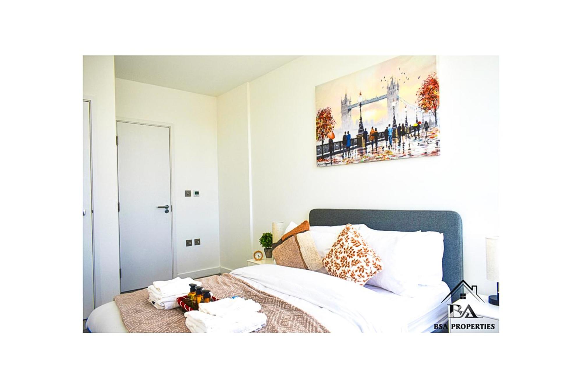 City Centre Ascot Apartment: Pet-Friendly with Free Parking Bracknell Exterior photo