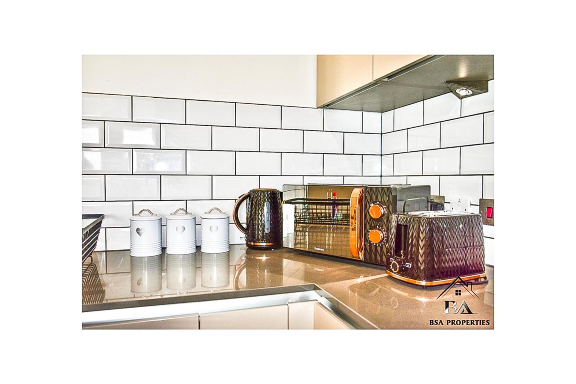 City Centre Ascot Apartment: Pet-Friendly with Free Parking Bracknell Exterior photo